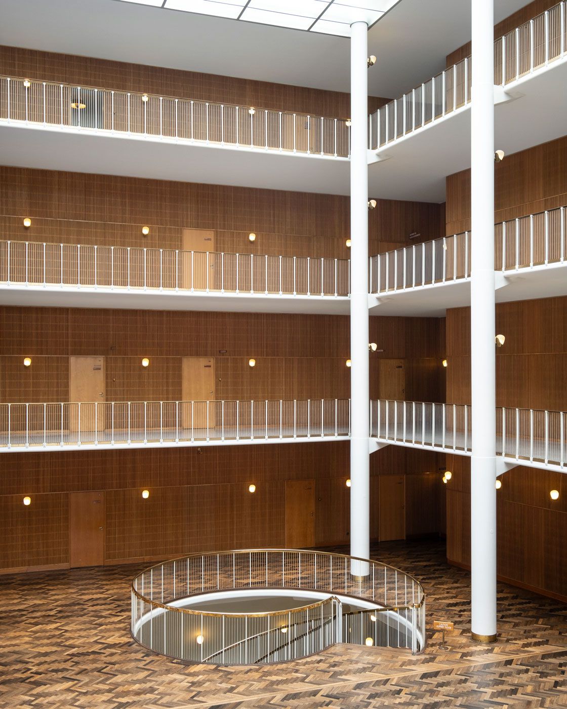 Jan Konings Radhus Aarhus Arne Jacobsen Entrance Hall