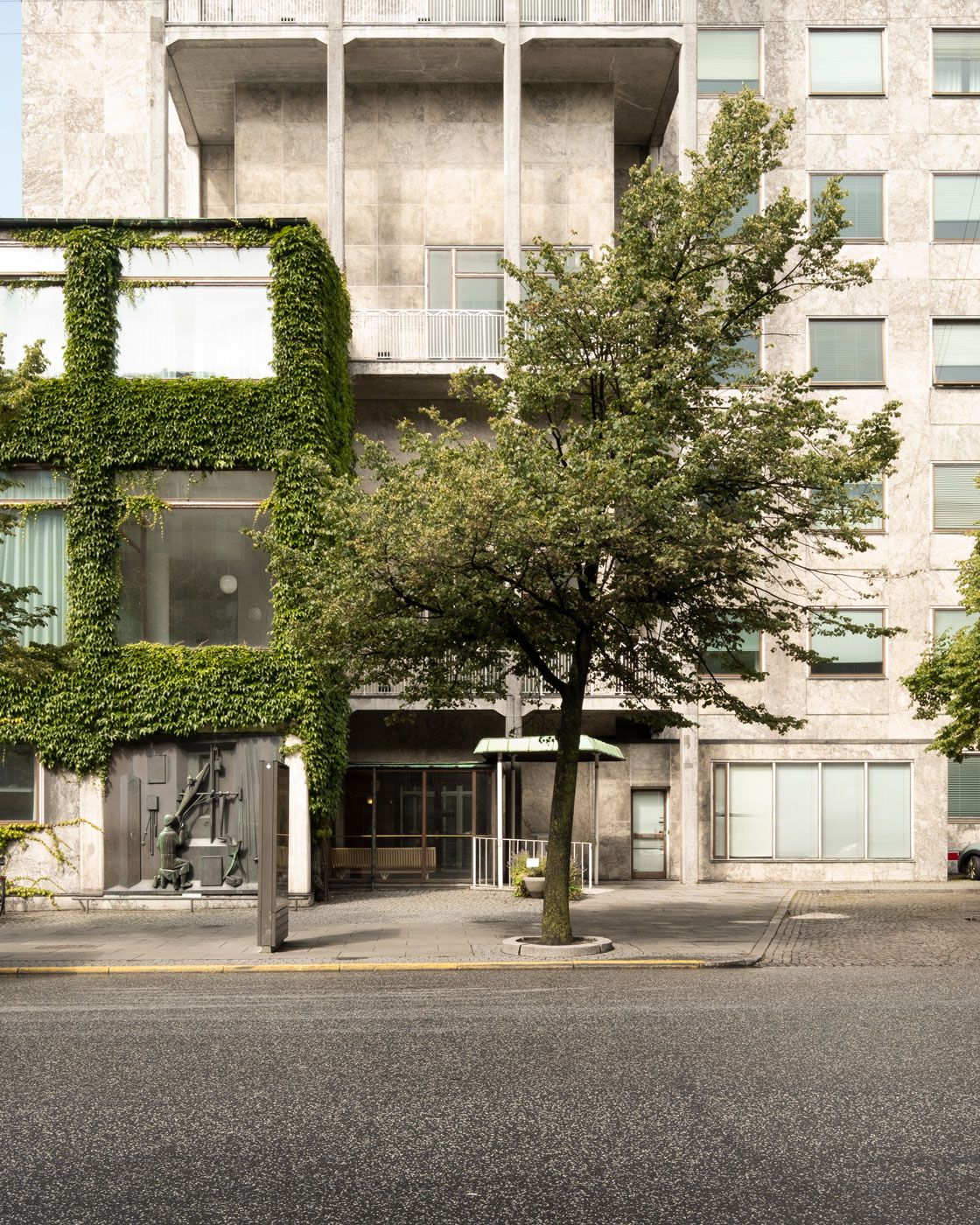 Jan Konings Radhus Aarhus Arne Jacobsen Bell Tower Entrance